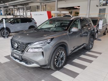 Nissan X-Trail TEKNA  4WD R.<br /><small>(Samochód używany)</small>